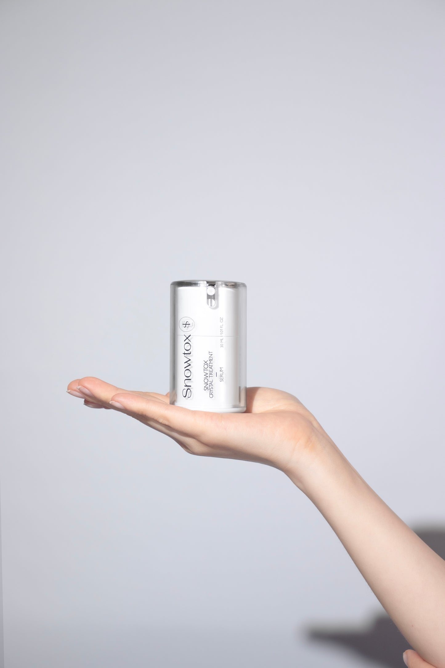 Snowtox Crystal Serum. Botox-like results — without the needle.