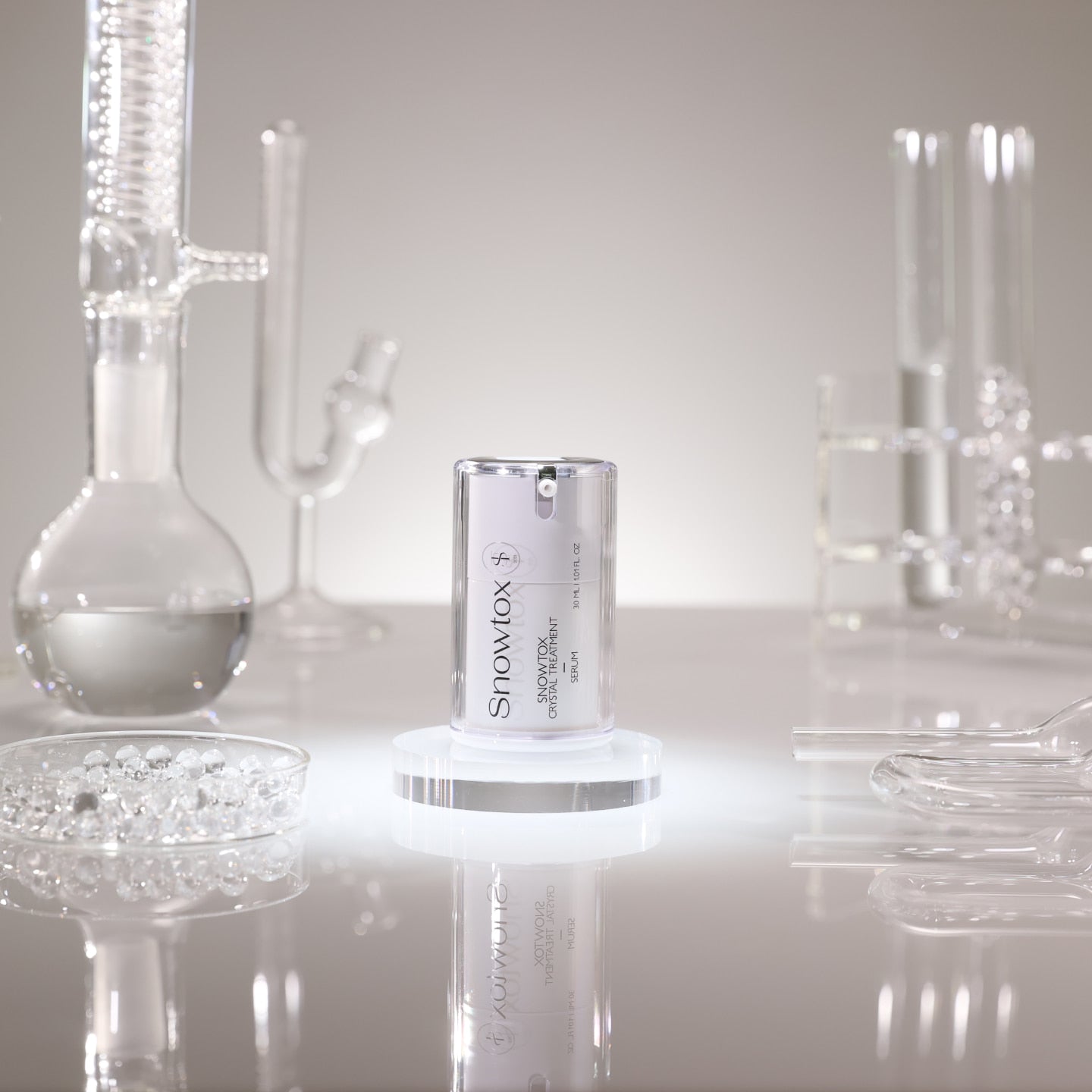 Snowtox Crystal Serum. Botox-like results — without the needle.